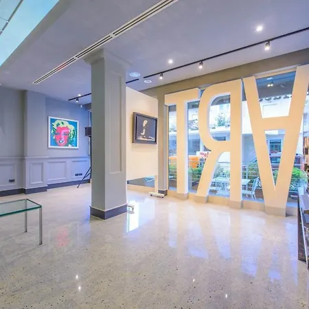 Otel Admiral Art 4*