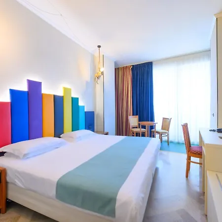 Admiral Art Hotel 4*