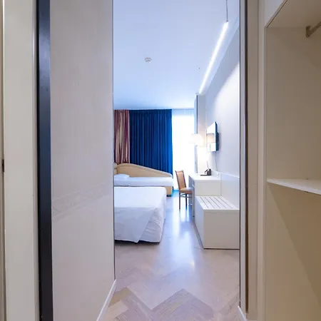 Hotel Admiral Art 4*