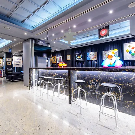 Admiral Art Hotel