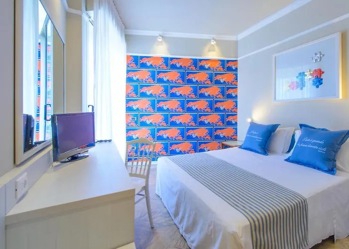 Admiral Art ريميني