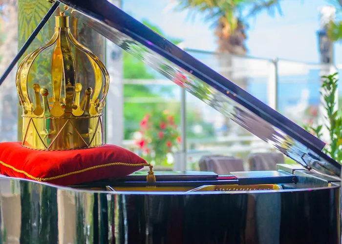 Admiral Art فندق