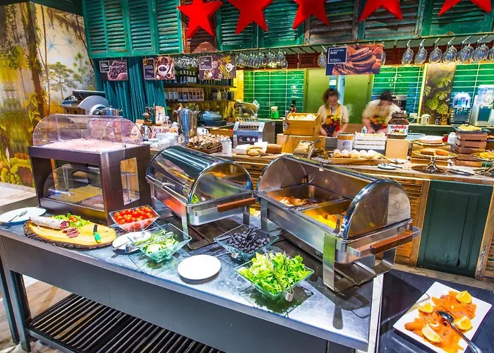 Admiral Art 4* ريميني