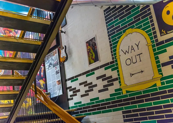 Admiral Art Szálloda 4*